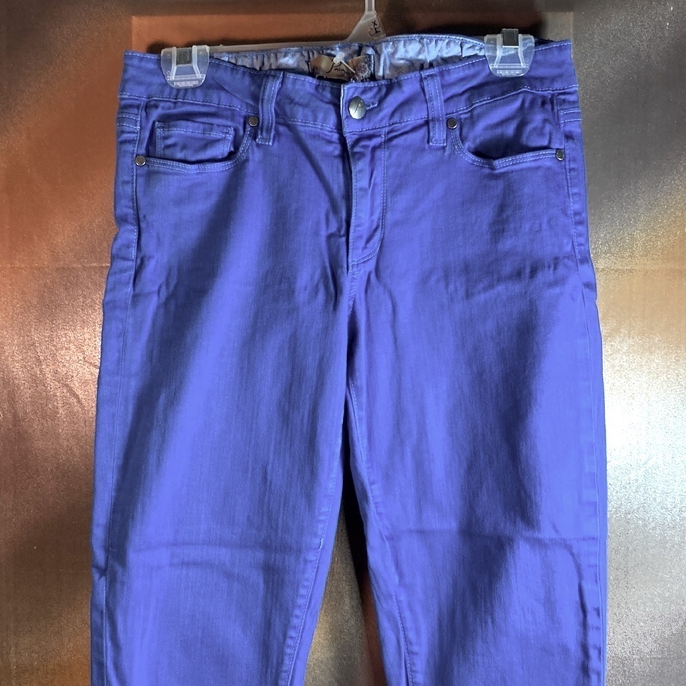 Blue Paige premium jeans. 30” waist skinny straight. 24” inseam.‎ N